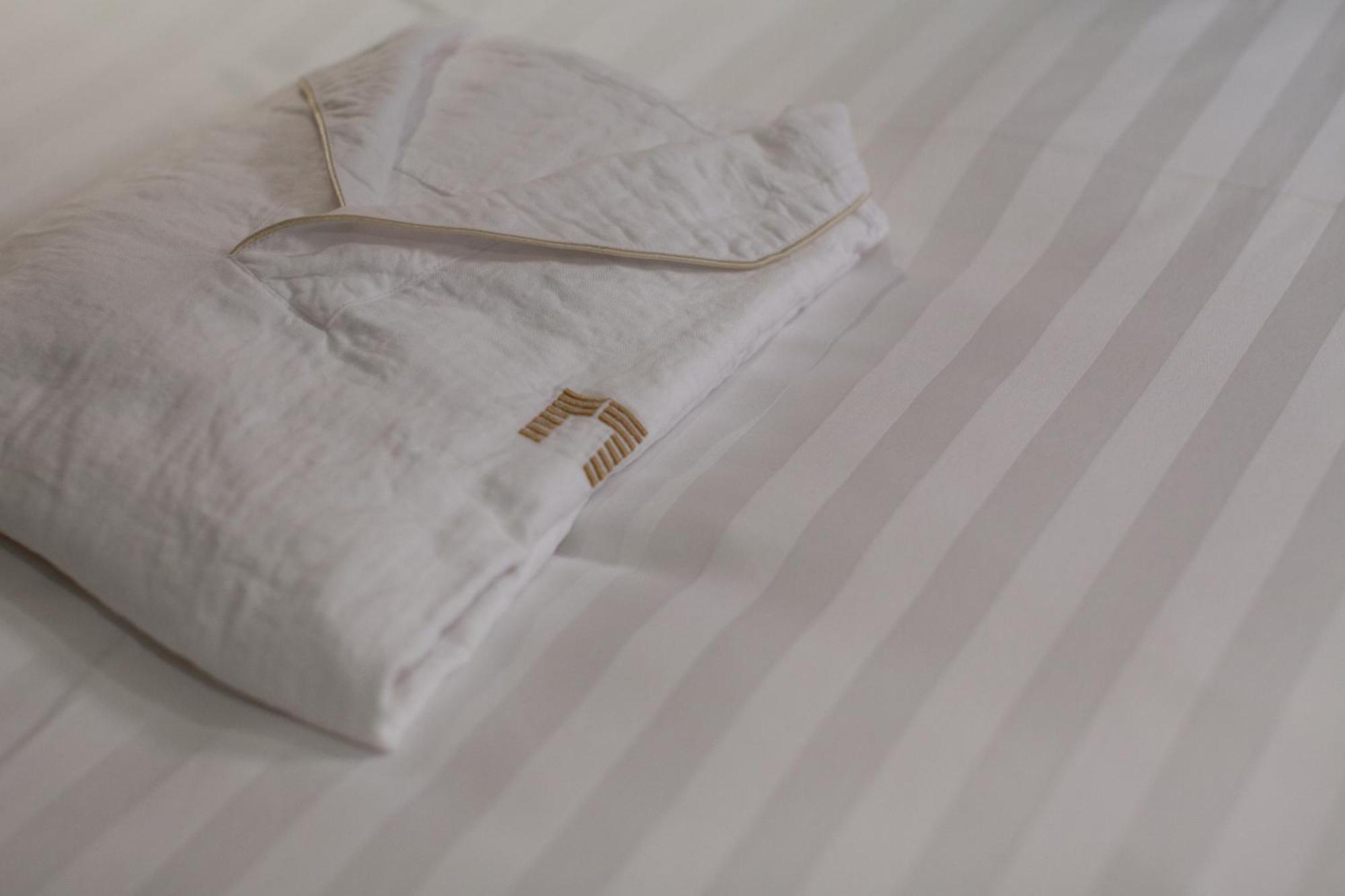 The Gate Hotel Tokyo By Hulic Tóquio Exterior foto A folded bathrobe