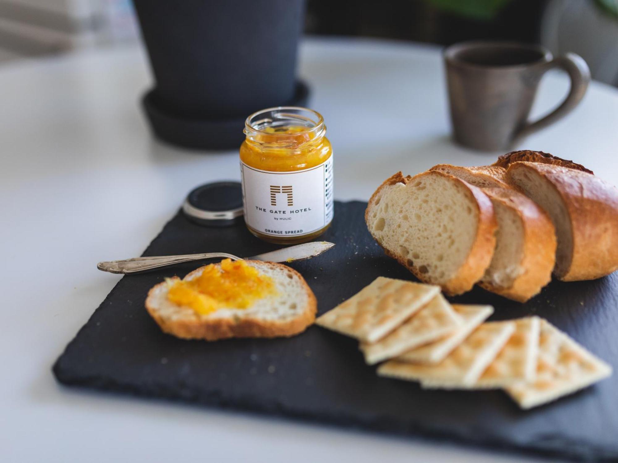 The Gate Hotel Tokyo By Hulic Tóquio Exterior foto A jar of pure saffron honey